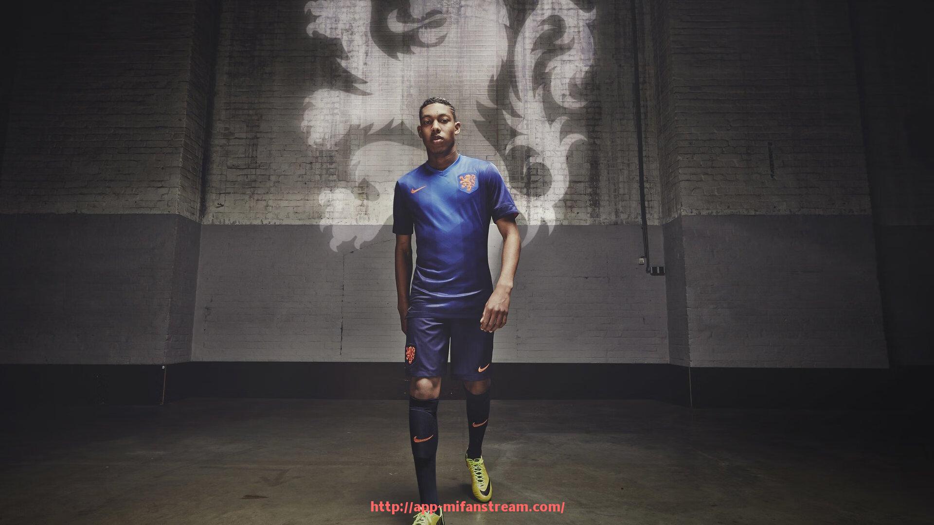 秘饭直播-法甲俱乐部资金运作结构：赞助、转播与门票收入对比